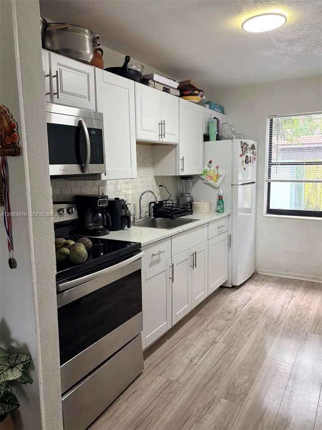 3 of 5 - 1448 Ne 27th Street, Pompano Beach, FL