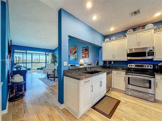 3 of 23 - 6082 Se Landing Way #11, Stuart, FL