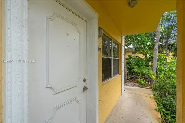 5 of 24 - 5168 Ne 6th Avenue #416, Oakland Park, FL