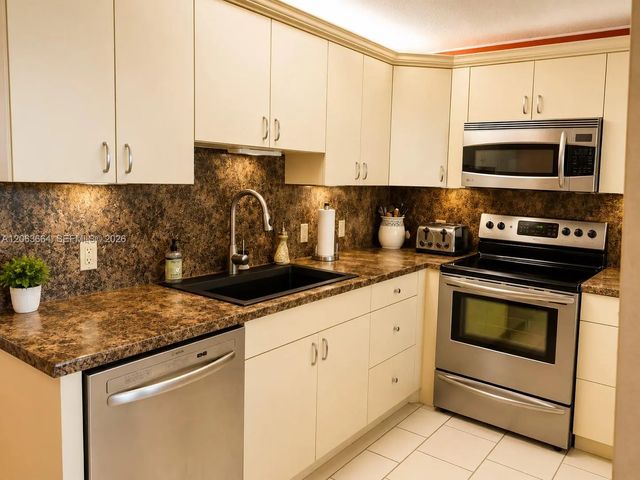 2 of 23 - 2504 Antigua Terrace #f4, Coconut Creek, FL