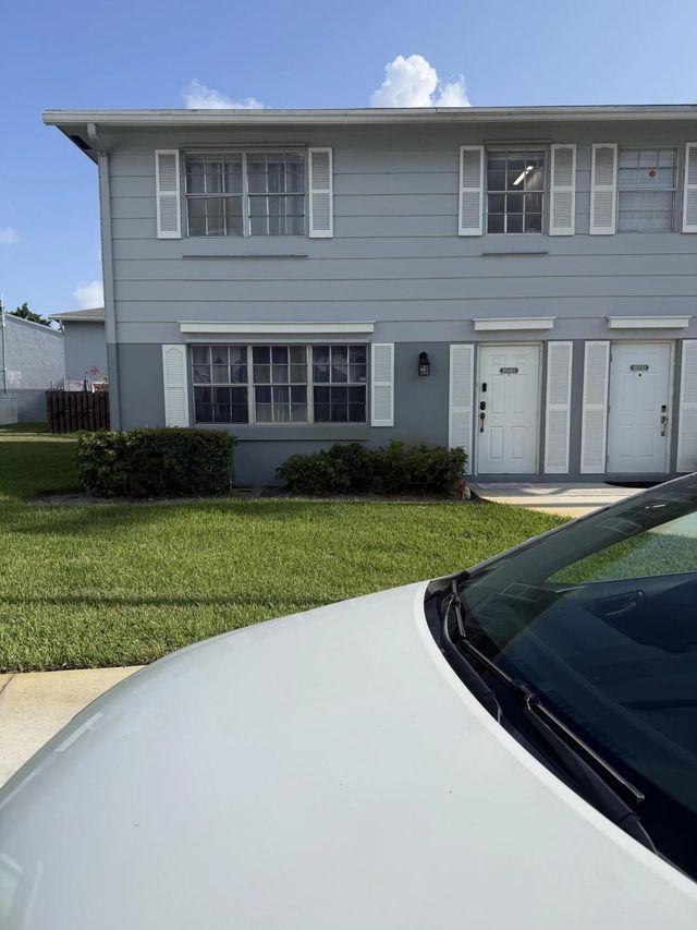 8040 Sw 17th Place #1-6, Davie