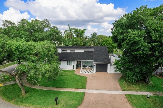 400 Nw 98th Avenue, Pembroke Pines