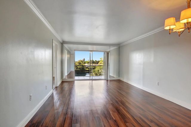5 of 36 - 8225 Sunrise Lakes Boulevard #303, Sunrise, FL