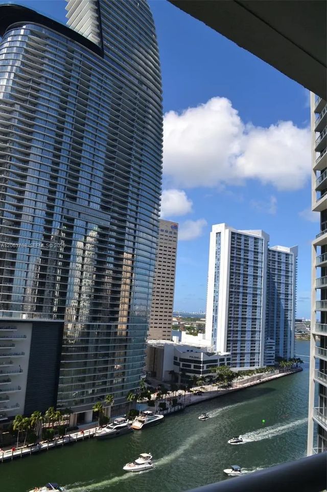 2 of 30 - 475 Brickell Avenue #1814, Miami, FL