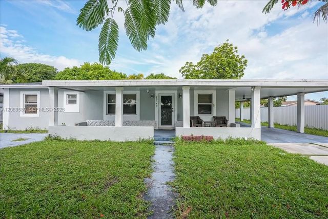 2 of 32 - 20340 Nw 42nd Avenue, Miami Gardens, FL