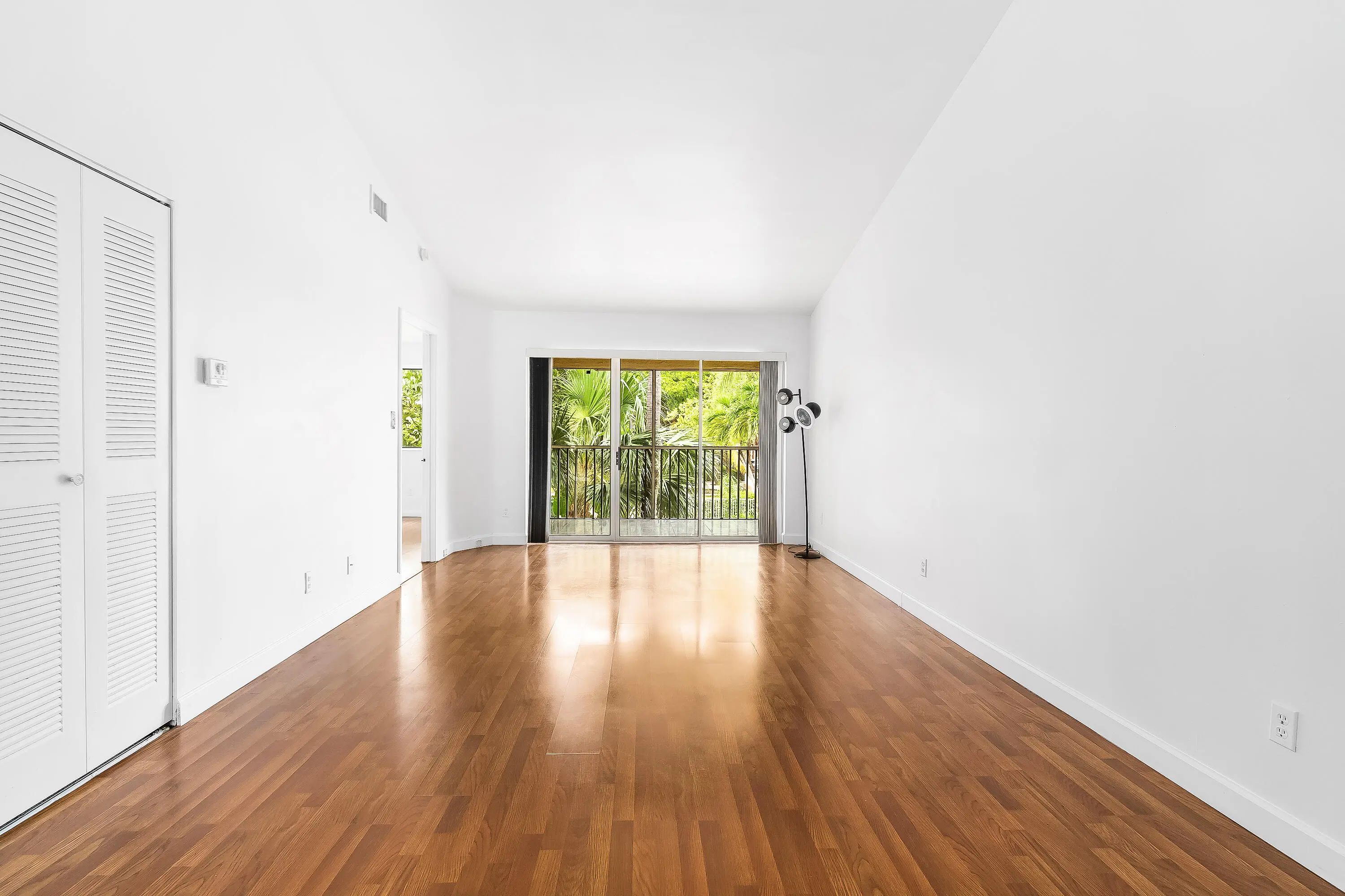 950 Coral Club Drive #950, Coral Springs