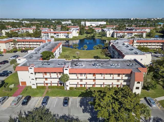2 of 25 - 2951 E Sunrise Lakes #312, Sunrise, FL