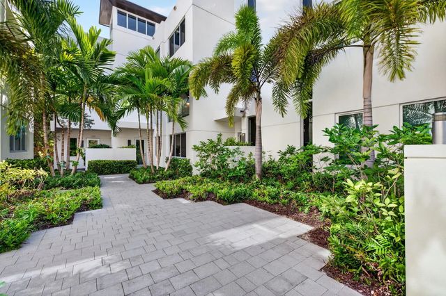 4 of 67 - 244 Garden Court, Lauderdale-By-The-Sea, FL