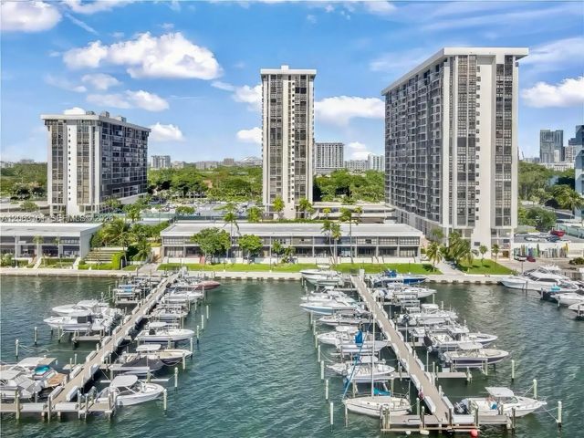 1901 Brickell Avenue #b512, Miami