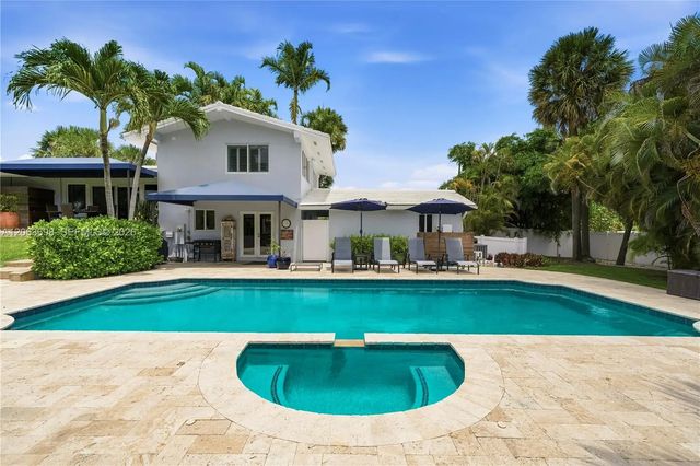 3 of 45 - 3721 Ne 15th Avenue, Oakland Park, FL