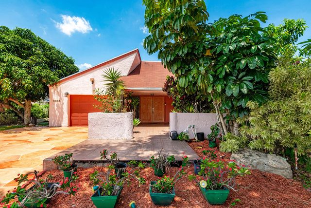 2 of 31 - 4961 Sw 94th Avenue, Cooper City, FL