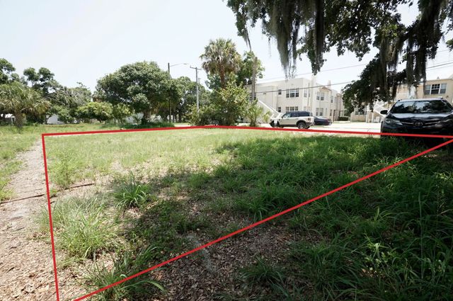 5 of 14 - 110 N 12th N Street, Fort Pierce, FL