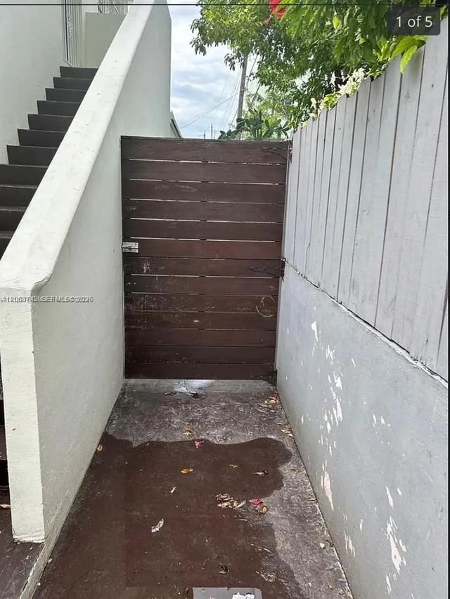 3 of 18 - 2215 Nw 33rd Street, Miami, FL