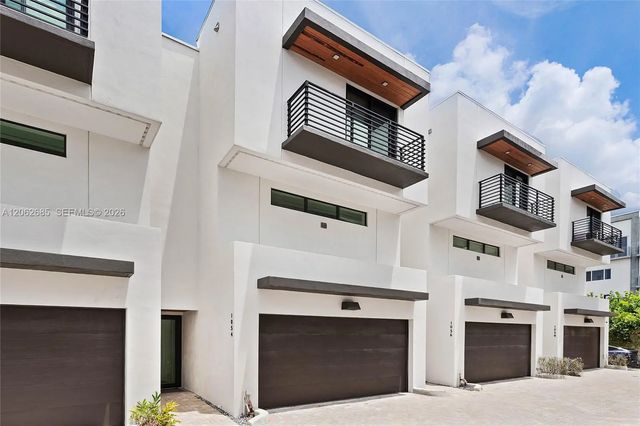 1054 N Victoria Park Road, Fort Lauderdale