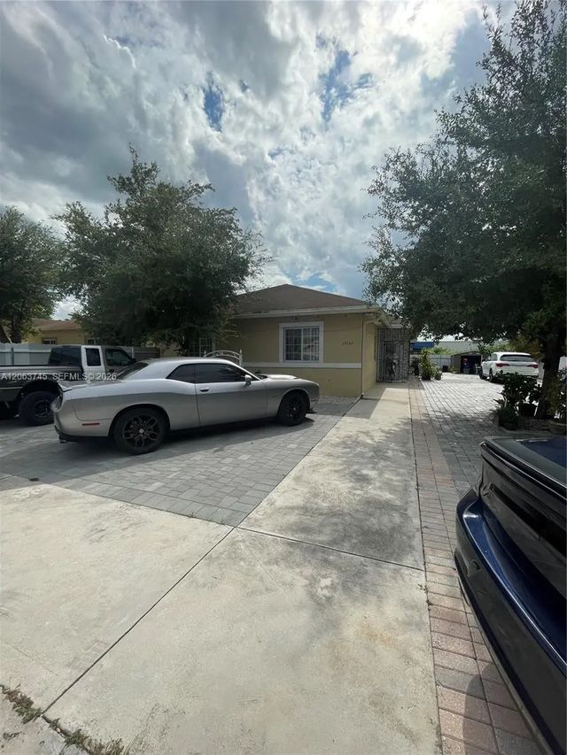 4 of 17 - 20764 Nw 31st Avenue, Miami Gardens, FL