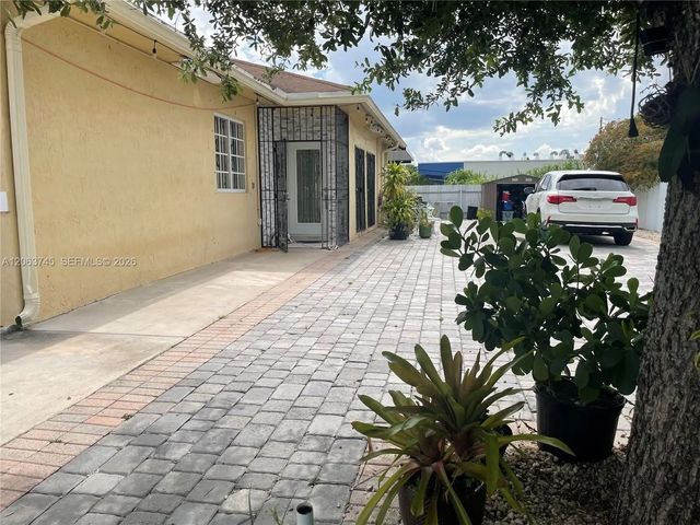 5 of 17 - 20764 Nw 31st Avenue, Miami Gardens, FL