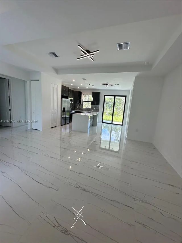 5 of 29 - 3525 43 Avenue #n.e, Naples, FL