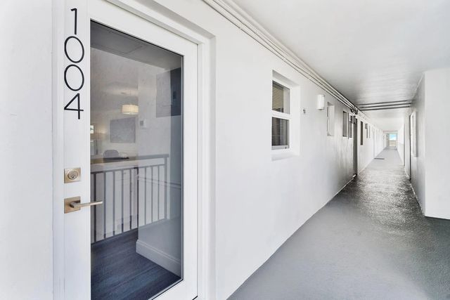 4 of 30 - 801 S Federal Highway #1004, Pompano Beach, FL