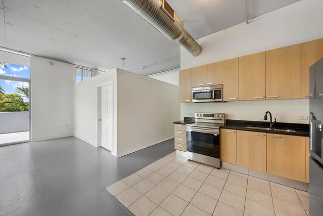 5 of 28 - 2100 Van Buren Street #206, Hollywood, FL
