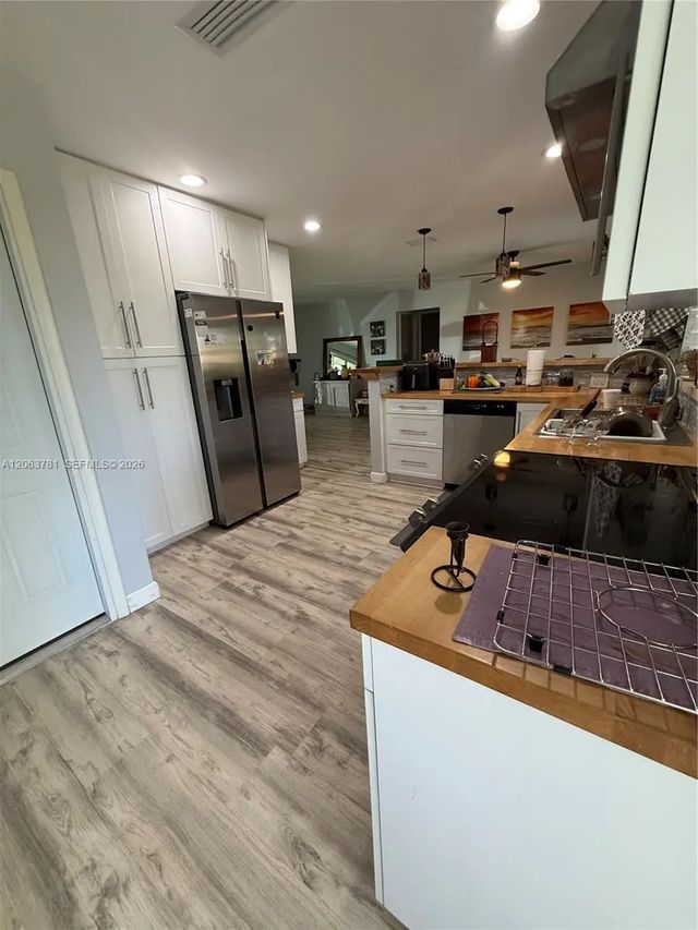 3 of 13 - 3600 Nw 113th Avenue, Sunrise, FL