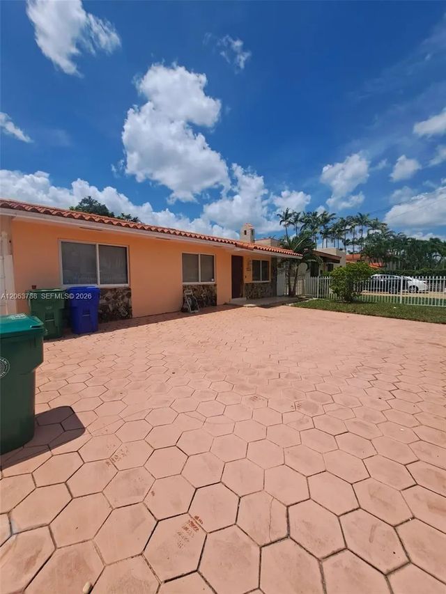 3 of 28 - 3062 Sw 14th Street, Miami, FL