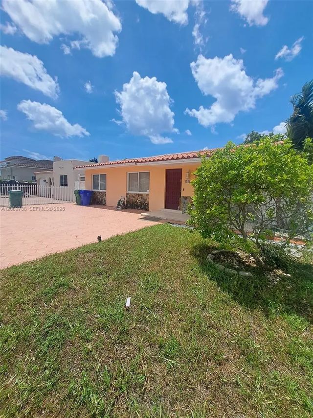 4 of 28 - 3062 Sw 14th Street, Miami, FL