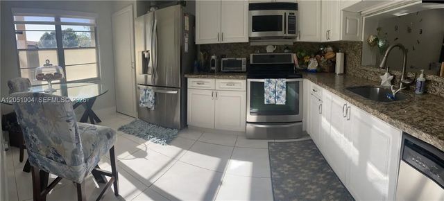 4 of 32 - 1011 Sw 125th Avenue #207m, Pembroke Pines, FL