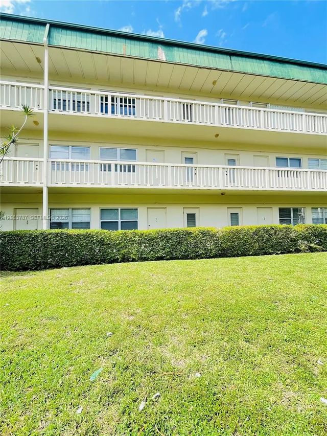 2 of 21 - 1420 Atlantic Shores Boulevard #130, Hallandale Beach, FL