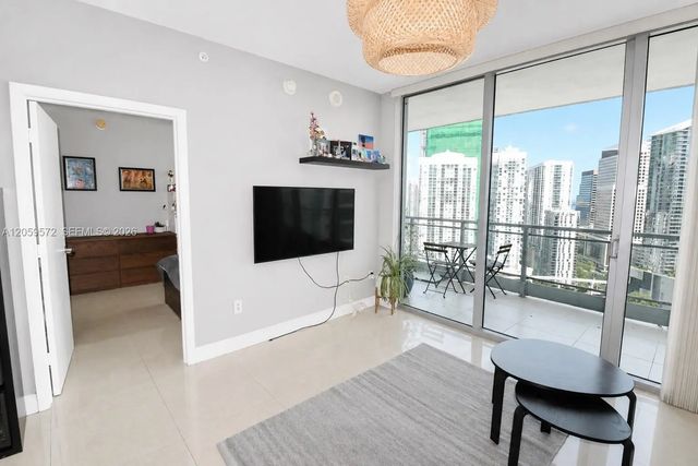 3 of 24 - 90 Sw 3rd Street #3212, Miami, FL