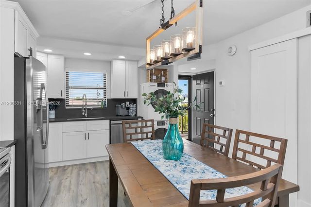5 of 43 - 1011 Anglers Cove #h403, Marco Island, FL