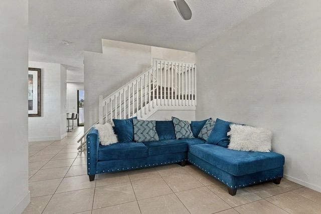 5 of 48 - 3000 King Palm Way, Riviera Beach, FL