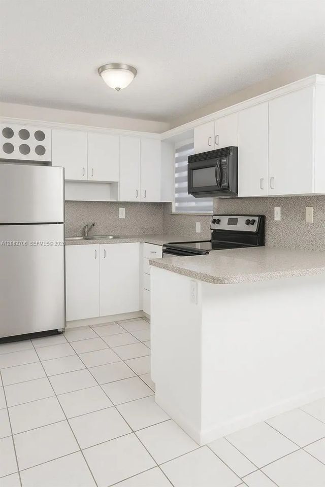 8170 Nw 10th Street #2, Miami