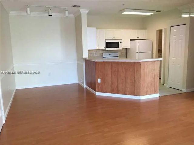 2 of 16 - 4704 Sw 160th Avenue #222, Miramar, FL