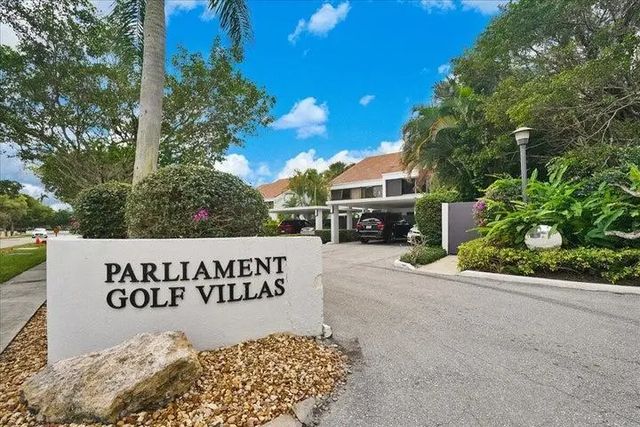 2517 Presidential Way #b, West Palm Beach