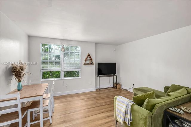932 7th Street #932a, Miami Beach