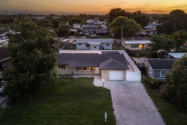 5 of 41 - 5811 Sw 53rd Terrace, Davie, FL