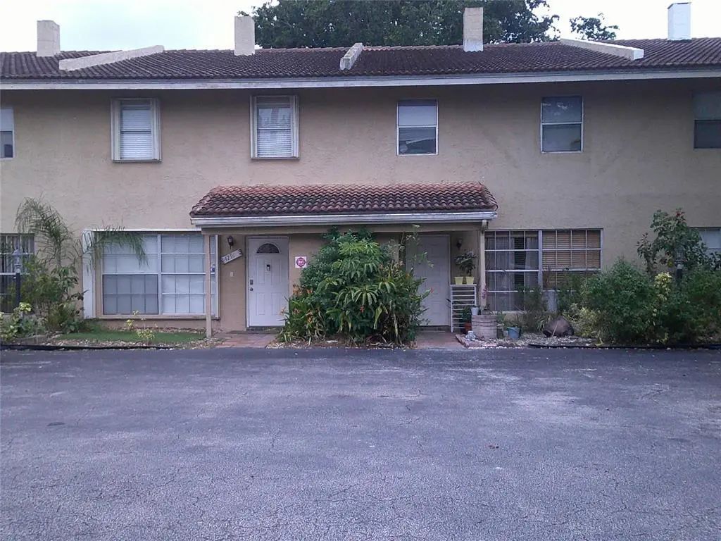 4291 Coral Springs Drive #3e, Coral Springs