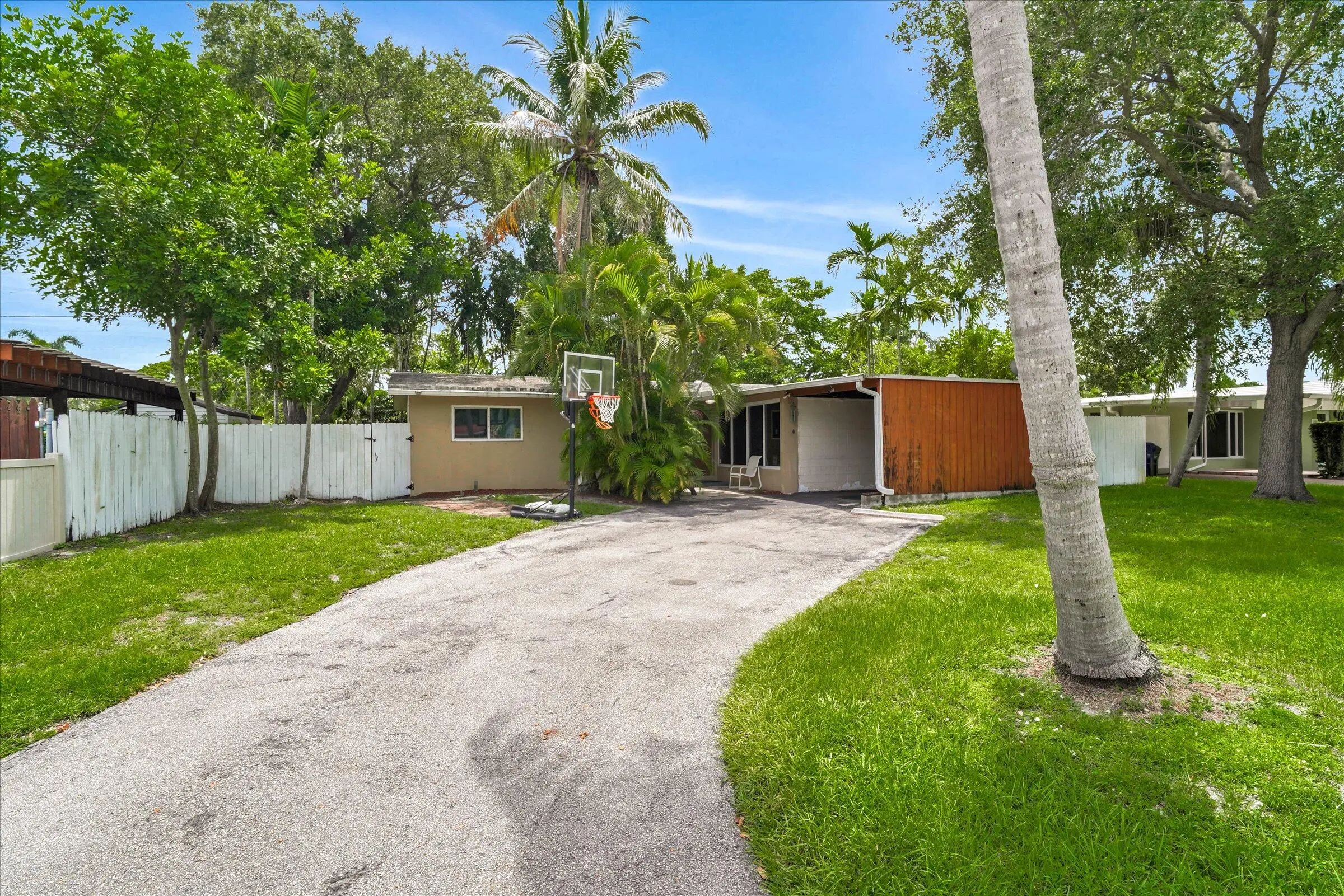 308 Nw 27th Street, Wilton Manors