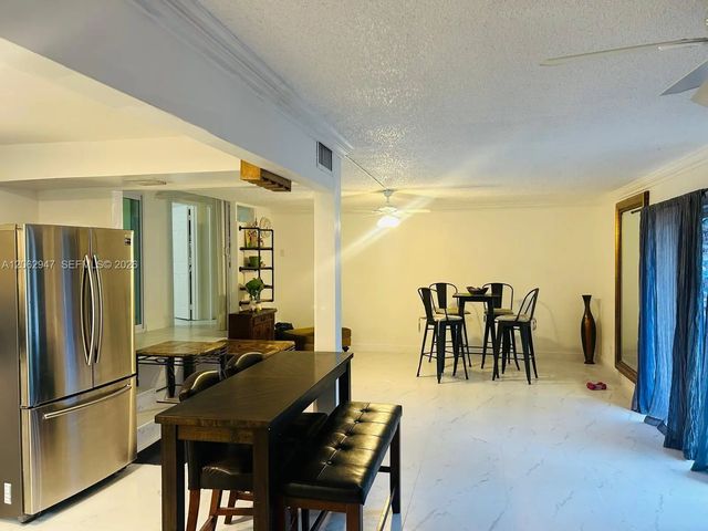 2 of 4 - 4850 Sw 63rd Terrace #211, Davie, FL