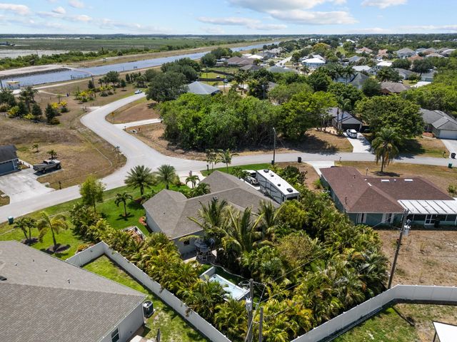 5 of 29 - 449 Sw Bradshaw Circle, Port St. Lucie, FL