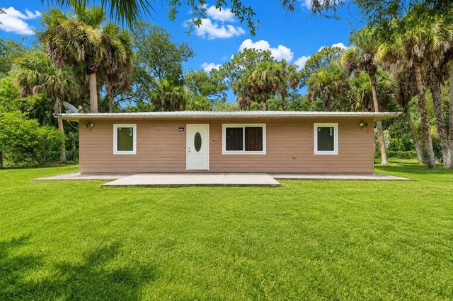 6868 E Center Street, Okeechobee