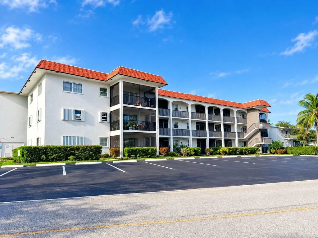 651 Pine Drive #101, Pompano Beach