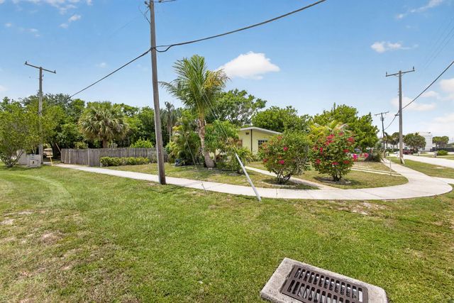 4 of 38 - 1220 Cherokee Street, Jupiter, FL