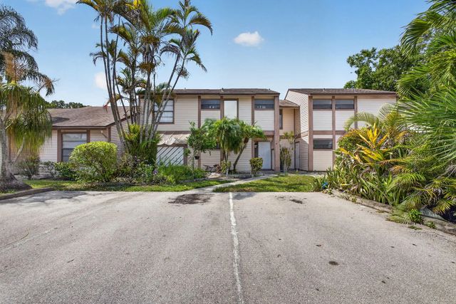 2 of 36 - 110 Sherwood Circle #4c, Jupiter, FL