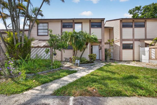 3 of 36 - 110 Sherwood Circle #4c, Jupiter, FL