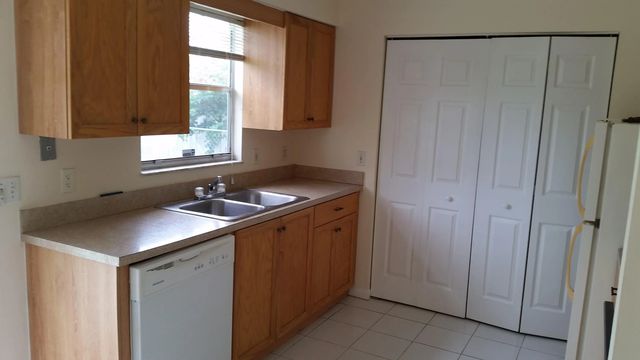 4 of 23 - 460 Fleming Avenue, Greenacres, FL