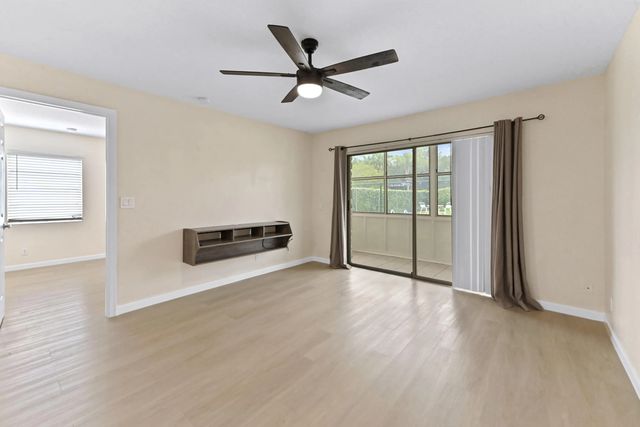 5 of 24 - 126 Sparrow Drive #22a, Royal Palm Beach, FL