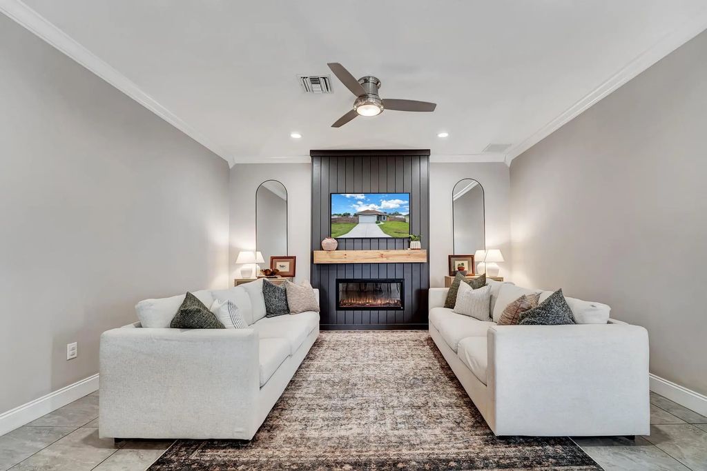 2001 Sw Aguero Street, Port St. Lucie