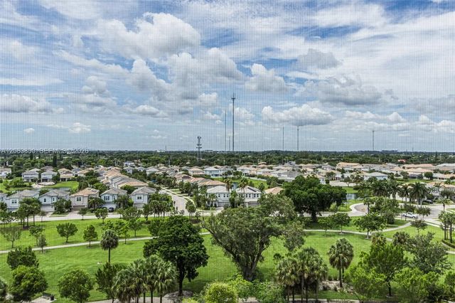 3 of 44 - 4400 Hillcrest Drive #1005a, Hollywood, FL