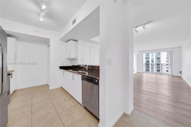 5 of 37 - 7350 Sw 89th Street #2008s, Miami, FL